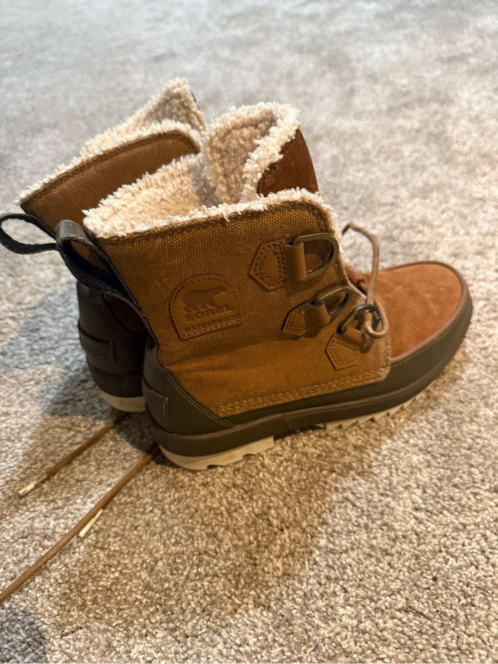 Sorel Women's Tan and Brown Sherpa-Lined Lace-Up Ankle Boots